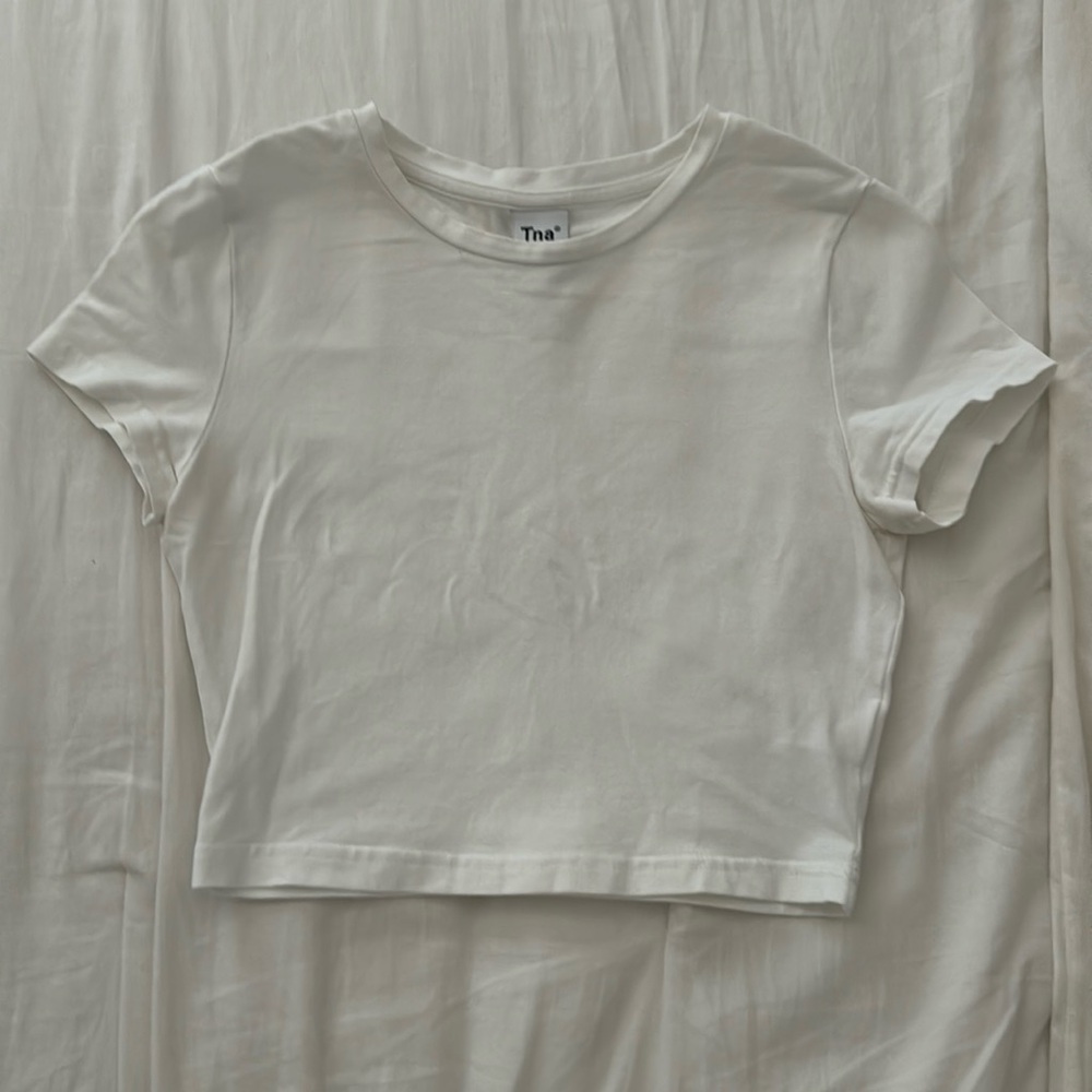 Aritzia tee